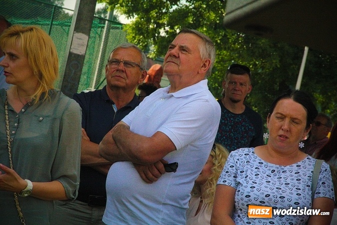 Zdjęcie w galerii na portalu naszwodzislaw.com: Międzyparafialny Rodzinny Festyn Fatimski w Krostoszowicach. Na finał wystąpi Ireneusz Krosny wiadomości z regionu