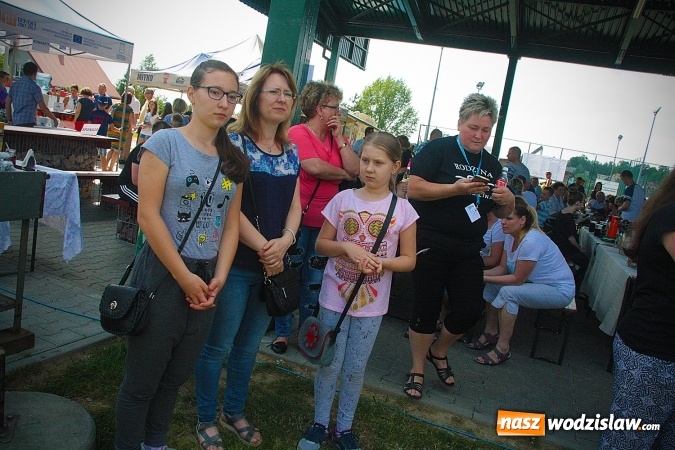 Zdjęcie w galerii na portalu naszwodzislaw.com: Międzyparafialny Rodzinny Festyn Fatimski w Krostoszowicach. Na finał wystąpi Ireneusz Krosny wiadomości z regionu
