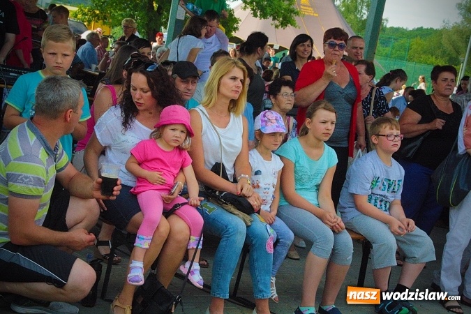 Zdjęcie w galerii na portalu naszwodzislaw.com: Międzyparafialny Rodzinny Festyn Fatimski w Krostoszowicach. Na finał wystąpi Ireneusz Krosny wiadomości z regionu
