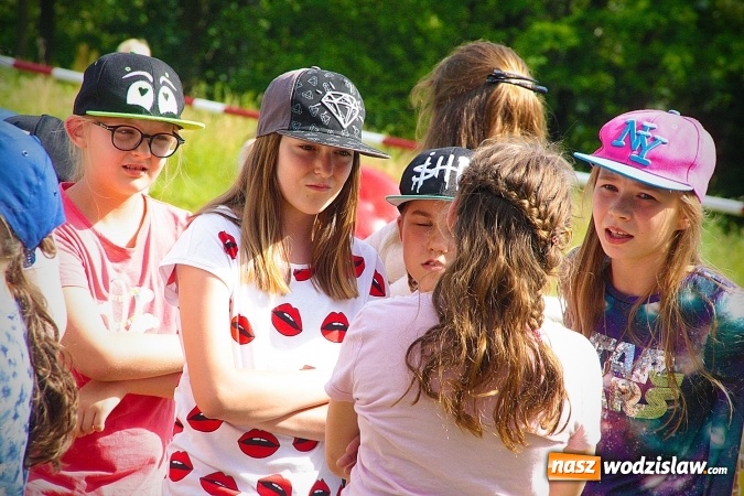 Zdjęcie w galerii na portalu naszwodzislaw.com: Międzyparafialny Rodzinny Festyn Fatimski w Krostoszowicach. Na finał wystąpi Ireneusz Krosny wiadomości z regionu