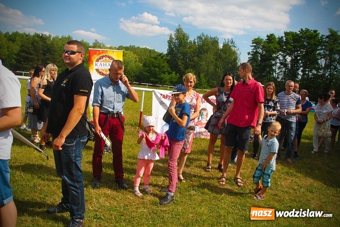 Zdjęcie w galerii na portalu naszwodzislaw.com: Międzyparafialny Rodzinny Festyn Fatimski w Krostoszowicach. Na finał wystąpi Ireneusz Krosny wiadomości z regionu