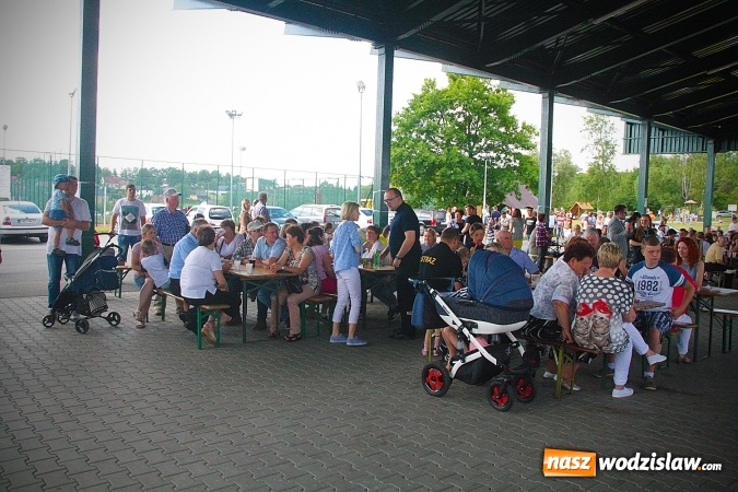 Zdjęcie w galerii na portalu naszwodzislaw.com: Międzyparafialny Rodzinny Festyn Fatimski w Krostoszowicach. Na finał wystąpi Ireneusz Krosny wiadomości z regionu