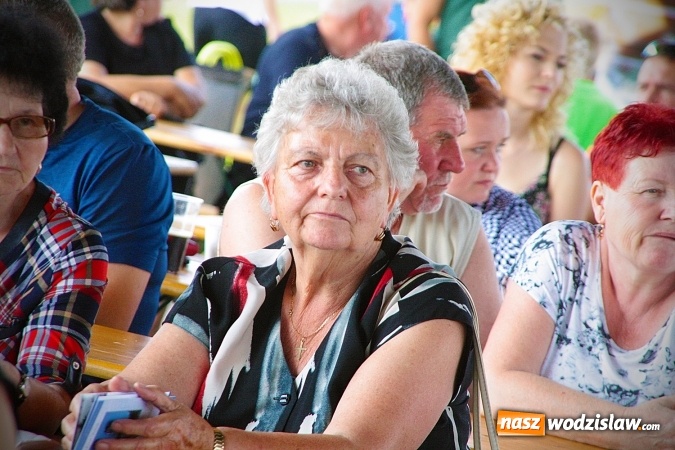 Zdjęcie w galerii na portalu naszwodzislaw.com: Międzyparafialny Rodzinny Festyn Fatimski w Krostoszowicach. Na finał wystąpi Ireneusz Krosny wiadomości z regionu