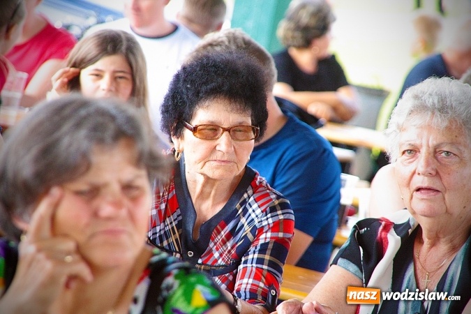 Zdjęcie w galerii na portalu naszwodzislaw.com: Międzyparafialny Rodzinny Festyn Fatimski w Krostoszowicach. Na finał wystąpi Ireneusz Krosny wiadomości z regionu