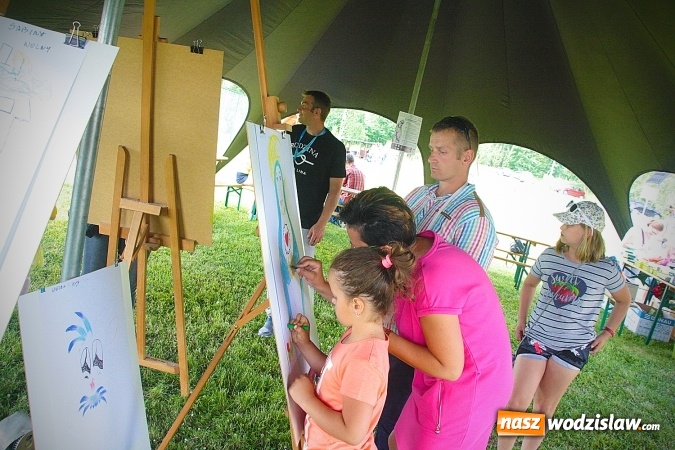 Zdjęcie w galerii na portalu naszwodzislaw.com: Międzyparafialny Rodzinny Festyn Fatimski w Krostoszowicach. Na finał wystąpi Ireneusz Krosny wiadomości z regionu