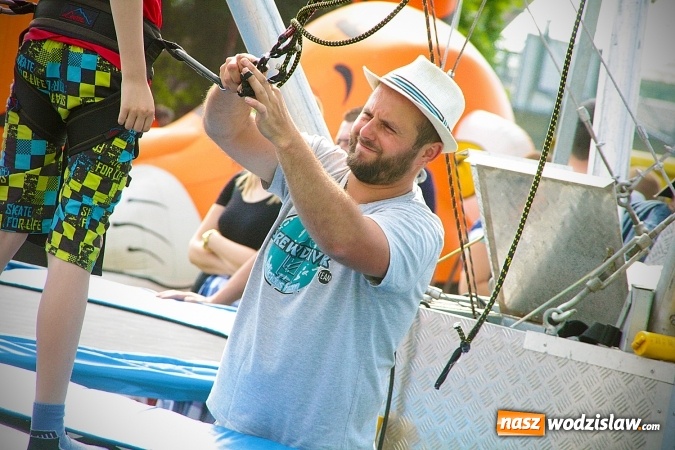 Zdjęcie w galerii na portalu naszwodzislaw.com: Międzyparafialny Rodzinny Festyn Fatimski w Krostoszowicach. Na finał wystąpi Ireneusz Krosny wiadomości z regionu