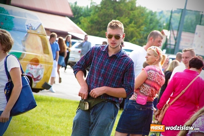 Zdjęcie w galerii na portalu naszwodzislaw.com: Międzyparafialny Rodzinny Festyn Fatimski w Krostoszowicach. Na finał wystąpi Ireneusz Krosny wiadomości z regionu