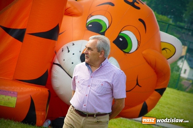 Zdjęcie w galerii na portalu naszwodzislaw.com: Międzyparafialny Rodzinny Festyn Fatimski w Krostoszowicach. Na finał wystąpi Ireneusz Krosny wiadomości z regionu