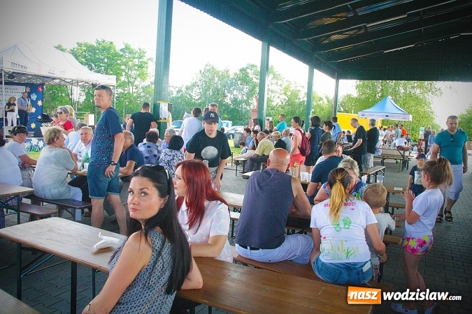 Zdjęcie w galerii na portalu naszwodzislaw.com: Międzyparafialny Rodzinny Festyn Fatimski w Krostoszowicach. Na finał wystąpi Ireneusz Krosny wiadomości z regionu