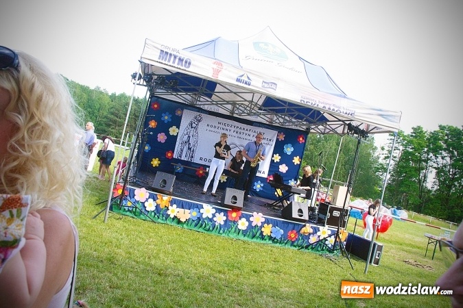 Zdjęcie w galerii na portalu naszwodzislaw.com: Międzyparafialny Rodzinny Festyn Fatimski w Krostoszowicach. Na finał wystąpi Ireneusz Krosny wiadomości z regionu
