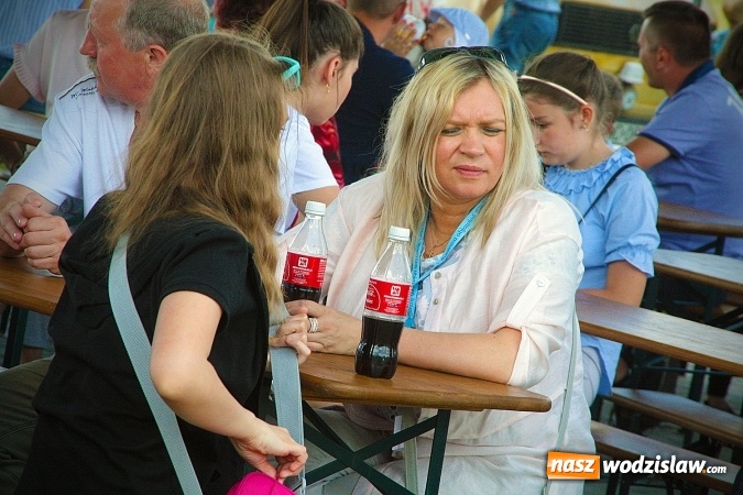 Zdjęcie w galerii na portalu naszwodzislaw.com: Międzyparafialny Rodzinny Festyn Fatimski w Krostoszowicach. Na finał wystąpi Ireneusz Krosny wiadomości z regionu