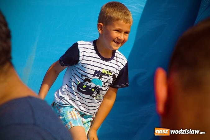 Zdjęcie w galerii na portalu naszwodzislaw.com: Międzyparafialny Rodzinny Festyn Fatimski w Krostoszowicach. Na finał wystąpi Ireneusz Krosny wiadomości z regionu