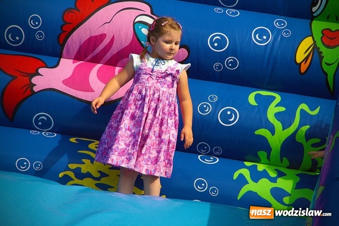 Zdjęcie w galerii na portalu naszwodzislaw.com: Międzyparafialny Rodzinny Festyn Fatimski w Krostoszowicach. Na finał wystąpi Ireneusz Krosny wiadomości z regionu