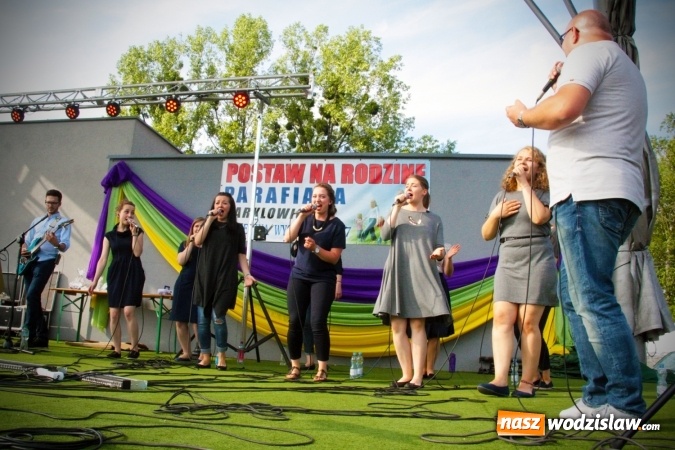 Zdjęcie w galerii na portalu naszwodzislaw.com: Ze Światowych Dni Młodzieży do Marklowic. Grupa niemaGOtu na finał Parafiady  wiadomości z regionu