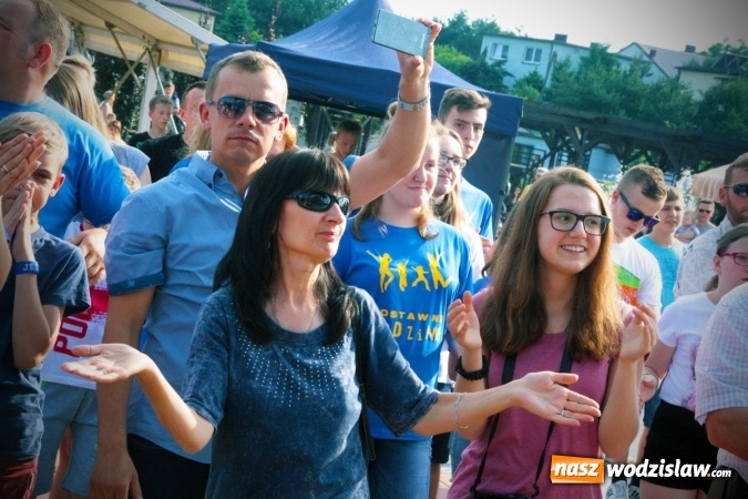 Zdjęcie w galerii na portalu naszwodzislaw.com: Ze Światowych Dni Młodzieży do Marklowic. Grupa niemaGOtu na finał Parafiady  wiadomości z regionu