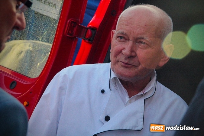 Zdjęcie w galerii na portalu naszwodzislaw.com: Ogromny tort na 760-lecie miasta. Smaczne zakończenie Dni Wodzisławia&nbsp; wiadomości z regionu
