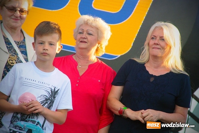 Zdjęcie w galerii na portalu naszwodzislaw.com: Ogromny tort na 760-lecie miasta. Smaczne zakończenie Dni Wodzisławia&nbsp; wiadomości z regionu