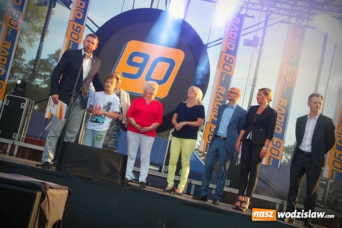 Zdjęcie w galerii na portalu naszwodzislaw.com: Ogromny tort na 760-lecie miasta. Smaczne zakończenie Dni Wodzisławia&nbsp; wiadomości z regionu