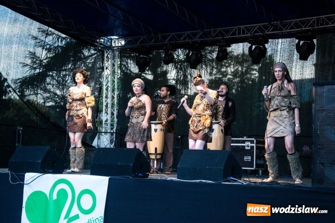 Zdjęcie w galerii na portalu naszwodzislaw.com: COCO AFRO na finał Powitania Lata w Radlinie  wiadomości z regionu