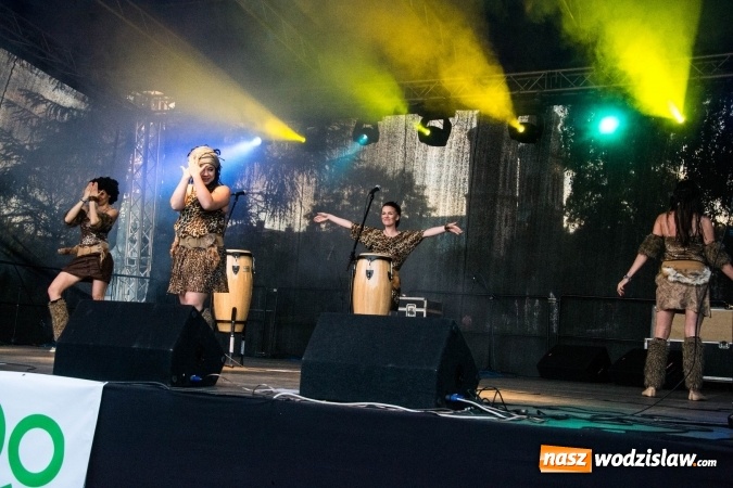 Zdjęcie w galerii na portalu naszwodzislaw.com: COCO AFRO na finał Powitania Lata w Radlinie  wiadomości z regionu
