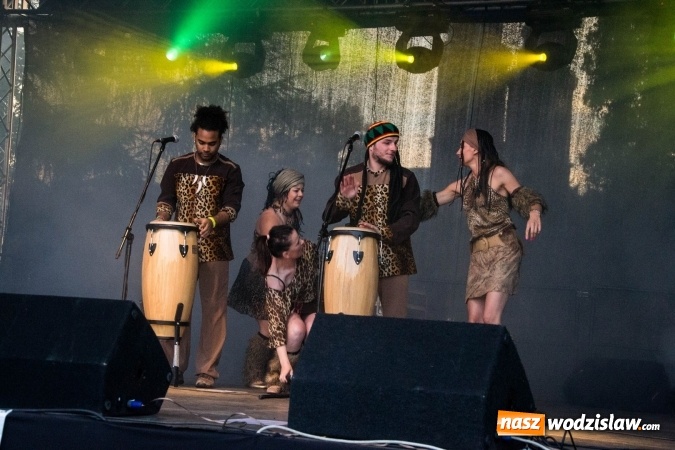 Zdjęcie w galerii na portalu naszwodzislaw.com: COCO AFRO na finał Powitania Lata w Radlinie  wiadomości z regionu