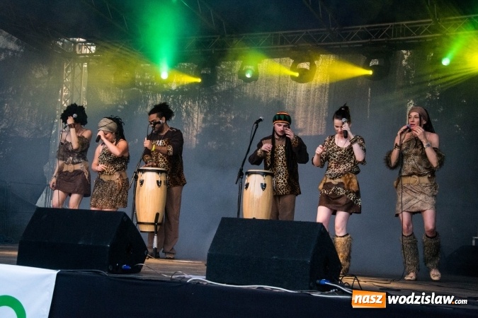 Zdjęcie w galerii na portalu naszwodzislaw.com: COCO AFRO na finał Powitania Lata w Radlinie  wiadomości z regionu