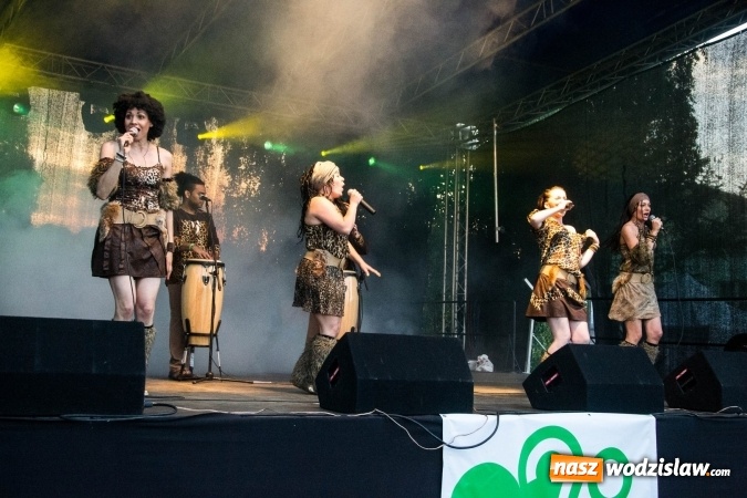 Zdjęcie w galerii na portalu naszwodzislaw.com: COCO AFRO na finał Powitania Lata w Radlinie  wiadomości z regionu