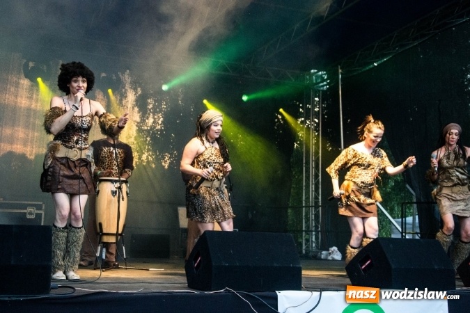 Zdjęcie w galerii na portalu naszwodzislaw.com: COCO AFRO na finał Powitania Lata w Radlinie  wiadomości z regionu