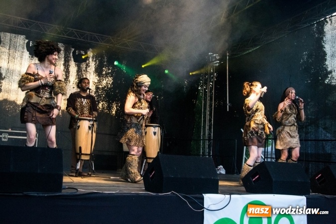 Zdjęcie w galerii na portalu naszwodzislaw.com: COCO AFRO na finał Powitania Lata w Radlinie  wiadomości z regionu