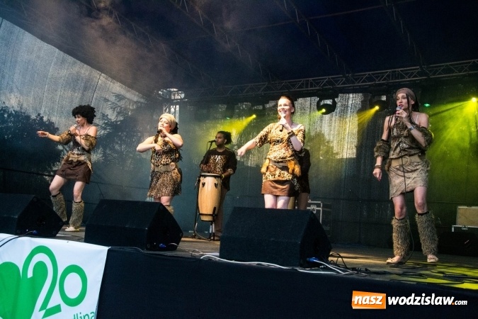Zdjęcie w galerii na portalu naszwodzislaw.com: COCO AFRO na finał Powitania Lata w Radlinie  wiadomości z regionu