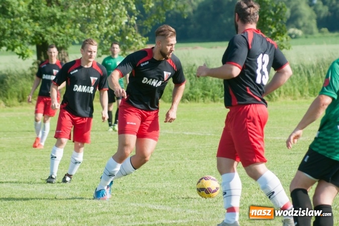 Zdjęcie w galerii na portalu naszwodzislaw.com: B klasa: Bieńkowice poddały mecz. Rezerwy Turzy Śląskiej coraz bliżej baraży wiadomości z regionu