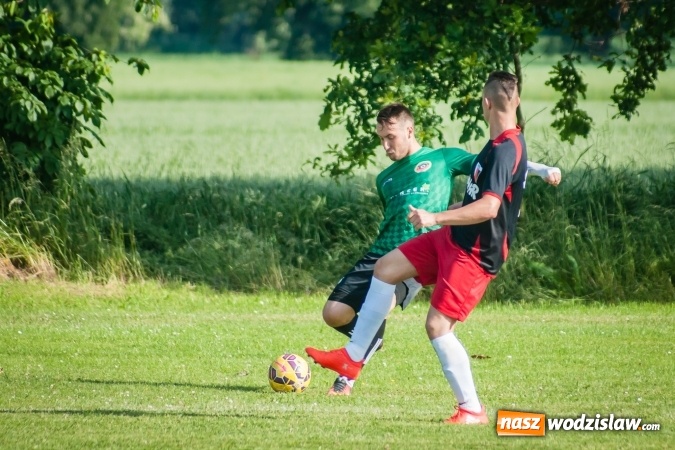 Zdjęcie w galerii na portalu naszwodzislaw.com: B klasa: Bieńkowice poddały mecz. Rezerwy Turzy Śląskiej coraz bliżej baraży wiadomości z regionu