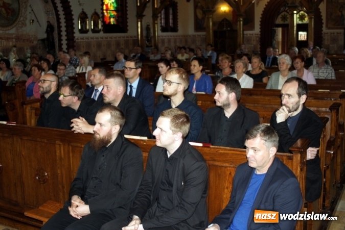 Zdjęcie w galerii na portalu naszwodzislaw.com: Tajemnice kompaturek. Księga Metrykalna z Mszany - spotkanie w mszańskim kościele wiadomości z regionu
