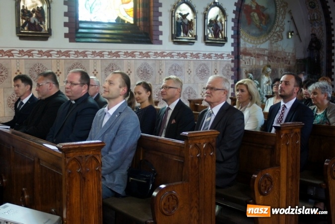 Zdjęcie w galerii na portalu naszwodzislaw.com: Tajemnice kompaturek. Księga Metrykalna z Mszany - spotkanie w mszańskim kościele wiadomości z regionu