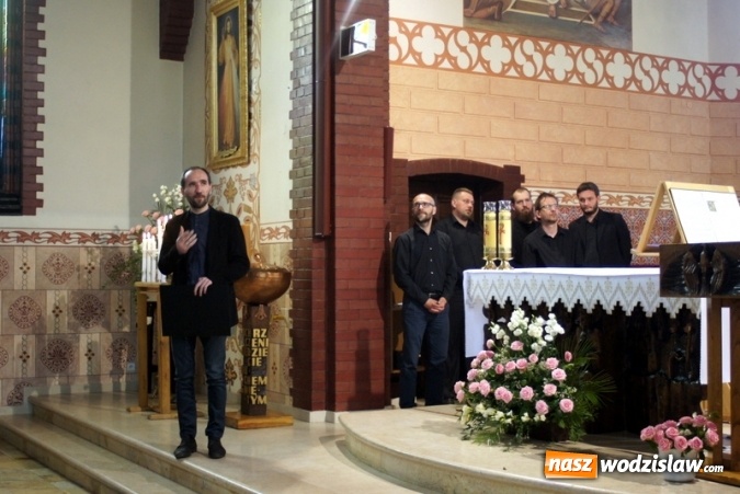 Zdjęcie w galerii na portalu naszwodzislaw.com: Tajemnice kompaturek. Księga Metrykalna z Mszany - spotkanie w mszańskim kościele wiadomości z regionu