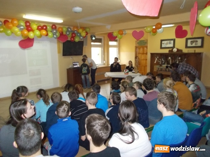 Zdjęcie w galerii na portalu naszwodzislaw.com: Spotkanie z siatkarzem KS Jastrzębski Węgiel Grzegorzem Kosokiem wiadomości z regionu