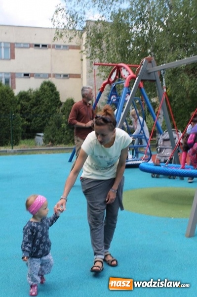 Zdjęcie w galerii na portalu naszwodzislaw.com: W jeden dzień zebrał ponad 326 tysięcy złotych. Youtuber z Wodzisławia w kolejnej szczytnej akcji! Otwarto Rehabilitacyjny Plac Zdrowia i Zabawy wiadomości z regionu
