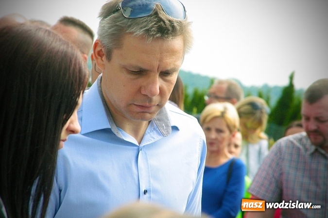 Zdjęcie w galerii na portalu naszwodzislaw.com: Wodzisław: setki wiernych na procesji Bożego Ciała. FOTORELACJA wiadomości z regionu