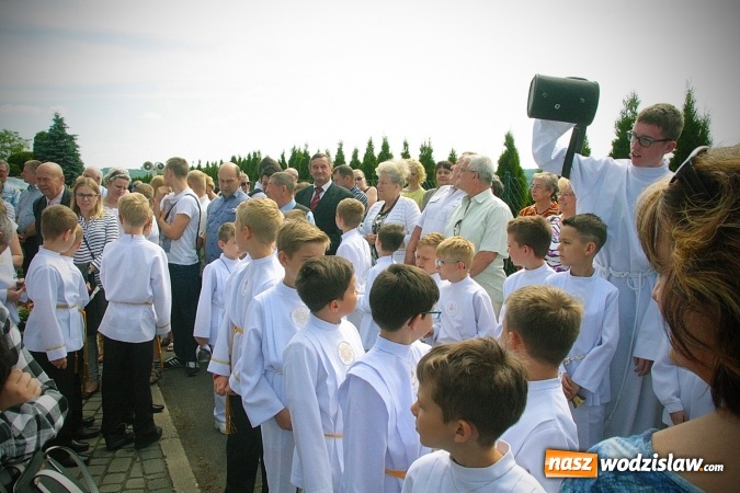 Zdjęcie w galerii na portalu naszwodzislaw.com: Wodzisław: setki wiernych na procesji Bożego Ciała. FOTORELACJA wiadomości z regionu