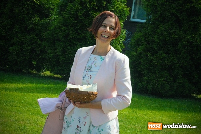 Zdjęcie w galerii na portalu naszwodzislaw.com: Wodzisław: setki wiernych na procesji Bożego Ciała. FOTORELACJA wiadomości z regionu