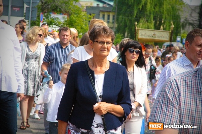 Zdjęcie w galerii na portalu naszwodzislaw.com: Wodzisław: setki wiernych na procesji Bożego Ciała. FOTORELACJA wiadomości z regionu