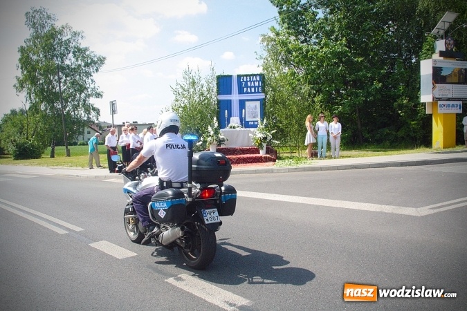 Zdjęcie w galerii na portalu naszwodzislaw.com: Wodzisław: setki wiernych na procesji Bożego Ciała. FOTORELACJA wiadomości z regionu