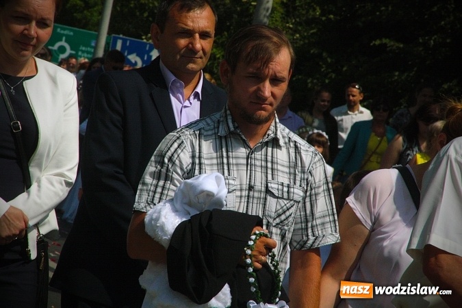 Zdjęcie w galerii na portalu naszwodzislaw.com: Wodzisław: setki wiernych na procesji Bożego Ciała. FOTORELACJA wiadomości z regionu