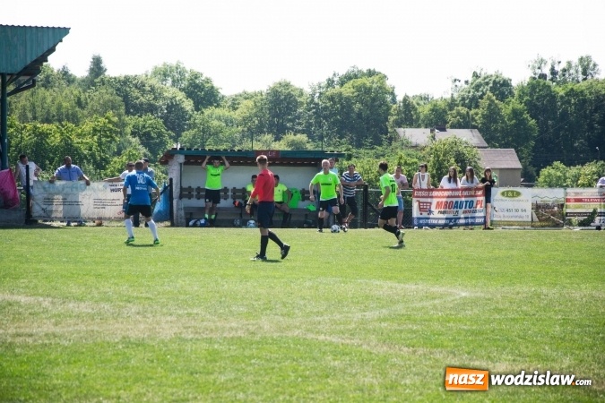 Zdjęcie w galerii na portalu naszwodzislaw.com: Gorzyce wygrały z Krzanowicami. Czarni coraz bliżej awansu! wiadomości z regionu