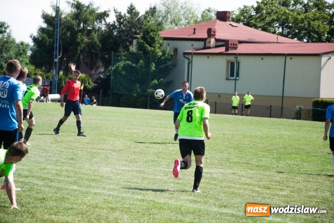 Zdjęcie w galerii na portalu naszwodzislaw.com: Gorzyce wygrały z Krzanowicami. Czarni coraz bliżej awansu! wiadomości z regionu