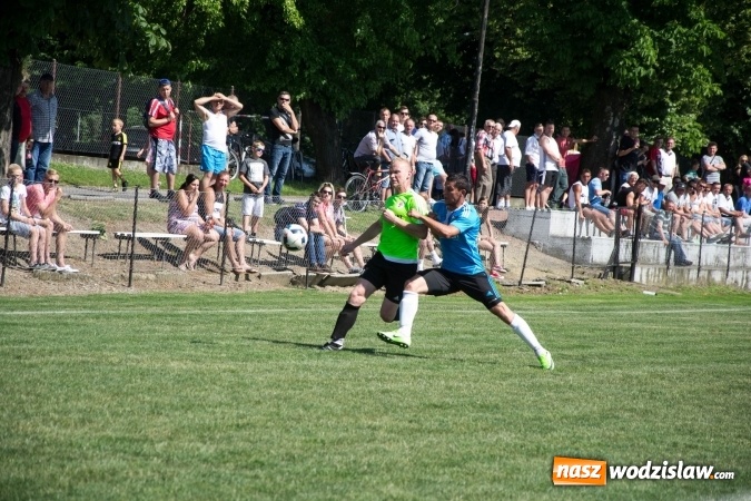 Zdjęcie w galerii na portalu naszwodzislaw.com: Gorzyce wygrały z Krzanowicami. Czarni coraz bliżej awansu! wiadomości z regionu