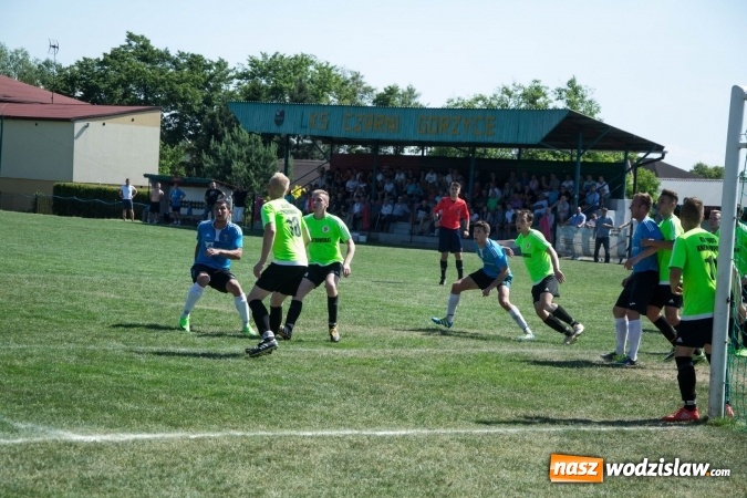 Zdjęcie w galerii na portalu naszwodzislaw.com: Gorzyce wygrały z Krzanowicami. Czarni coraz bliżej awansu! wiadomości z regionu