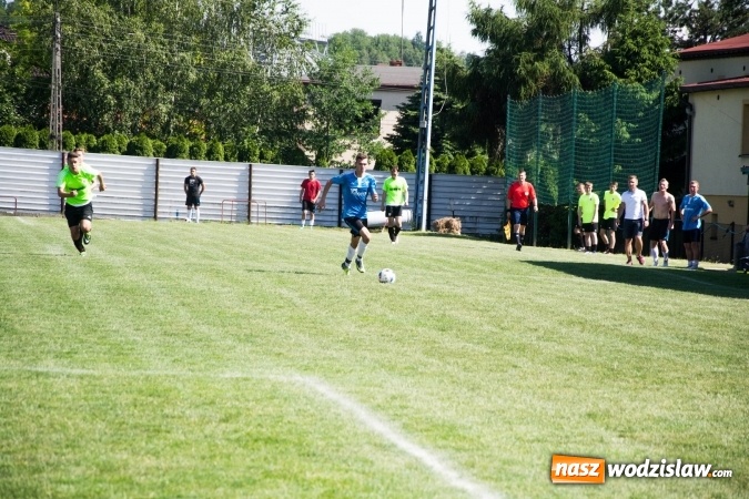 Zdjęcie w galerii na portalu naszwodzislaw.com: Gorzyce wygrały z Krzanowicami. Czarni coraz bliżej awansu! wiadomości z regionu