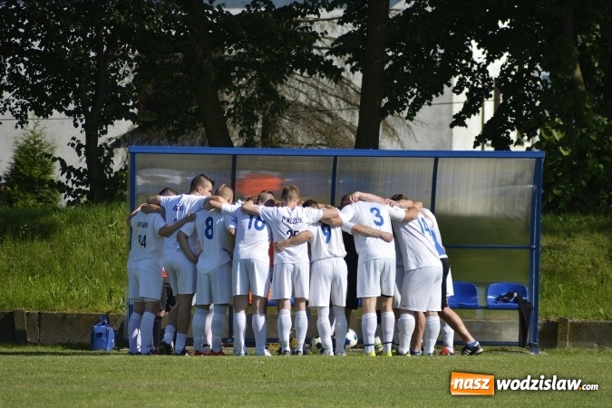 Zdjęcie w galerii na portalu naszwodzislaw.com: Osiem goli w Krzyżkowicach. Kornowac awansował! wiadomości z regionu