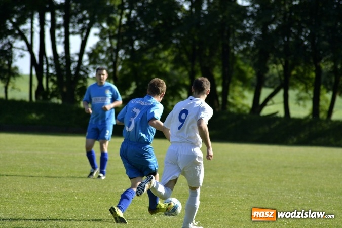 Zdjęcie w galerii na portalu naszwodzislaw.com: Osiem goli w Krzyżkowicach. Kornowac awansował! wiadomości z regionu